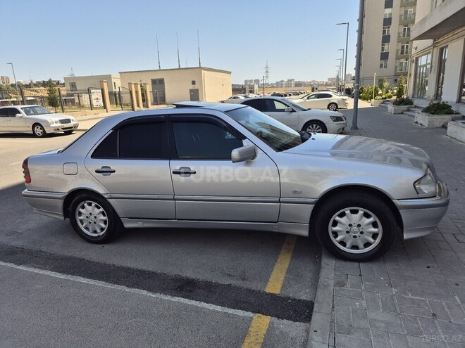 Mercedes C 200 2000, 319,000 km - 2.0 l - Bakı