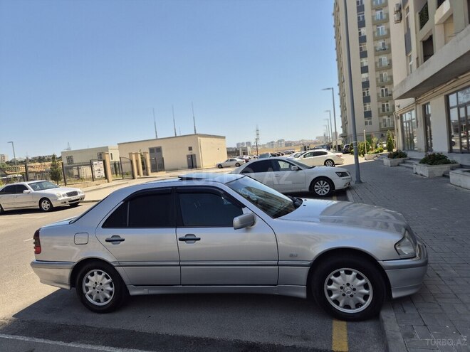 Mercedes C 200 2000, 319,000 km - 2.0 l - Bakı