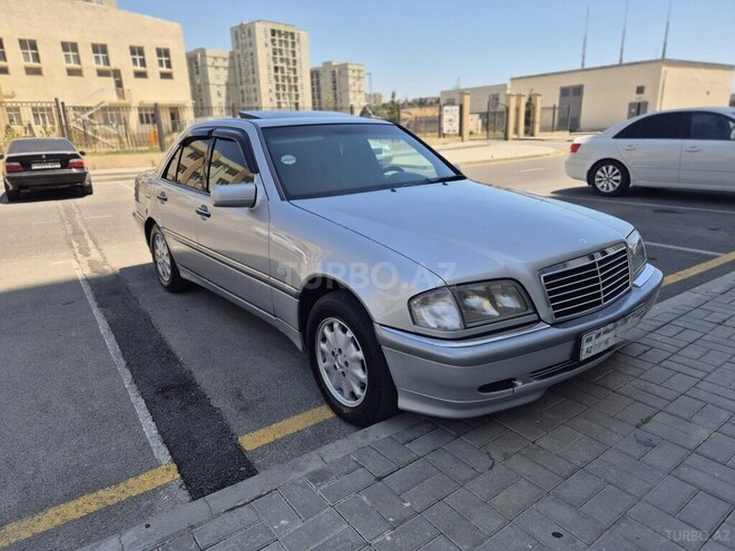 Mercedes C 200 2000, 319,000 km - 2.0 l - Bakı