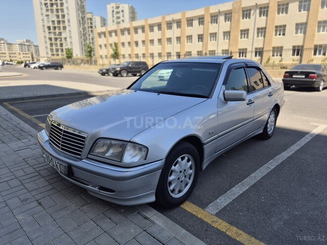 Mercedes C 200 2000, 319,000 km - 2.0 l - Bakı