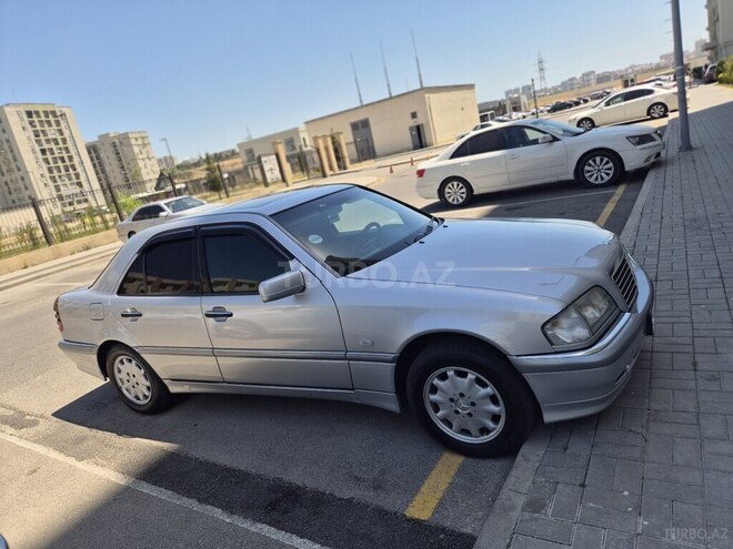 Mercedes C 200 2000, 319,000 km - 2.0 l - Bakı