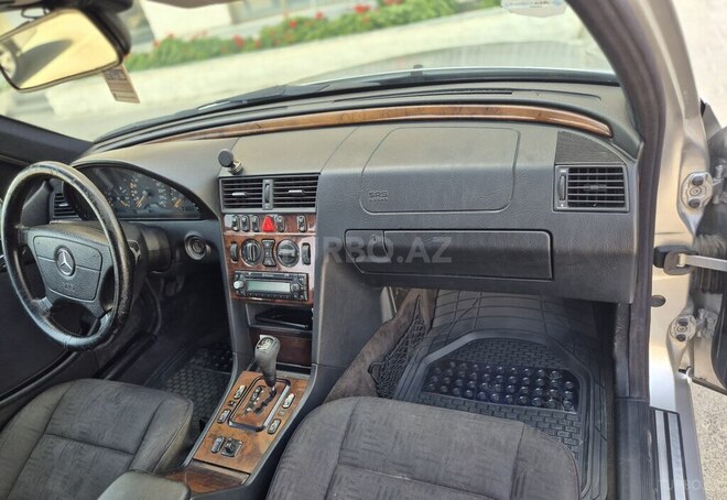 Mercedes C 200 2000, 319,000 km - 2.0 l - Bakı