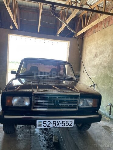 LADA (VAZ) 2107 2010, 75,000 km - 1.6 l - Salyan