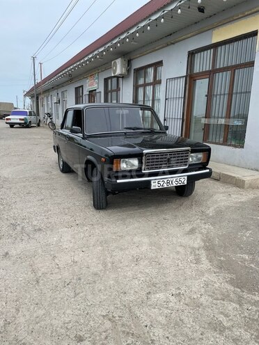 LADA (VAZ) 2107 2010, 75,000 km - 1.6 l - Salyan