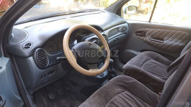 Renault Megane 1999, 448,208 km - 1.6 l - Quba