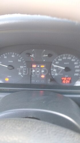 Renault Megane 1999, 448,208 km - 1.6 l - Quba