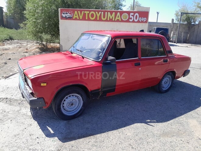 LADA (VAZ) 2107-2