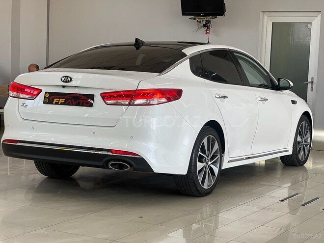 Kia K5-8