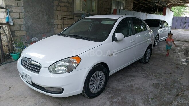 Hyundai Accent 2009, 241,000 km - 1.4 l - Biləsuvar