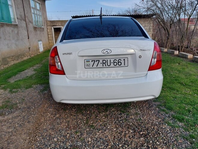 Hyundai Accent 2009, 241,000 km - 1.4 l - Biləsuvar