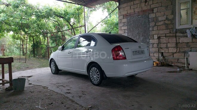 Hyundai Accent 2009, 241,000 km - 1.4 l - Biləsuvar