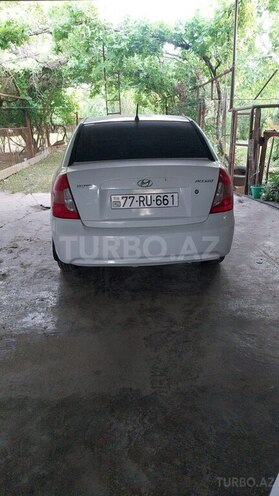 Hyundai Accent 2009, 241,000 km - 1.4 l - Biləsuvar