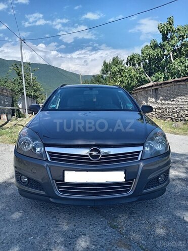 Opel Astra 2009, 172,400 km - 1.4 l - Şəki