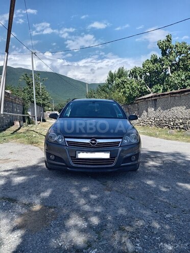 Opel Astra 2009, 172,400 km - 1.4 l - Şəki