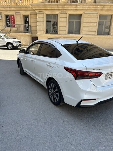 Hyundai Accent 2017, 132,000 km - 1.6 l - Bakı