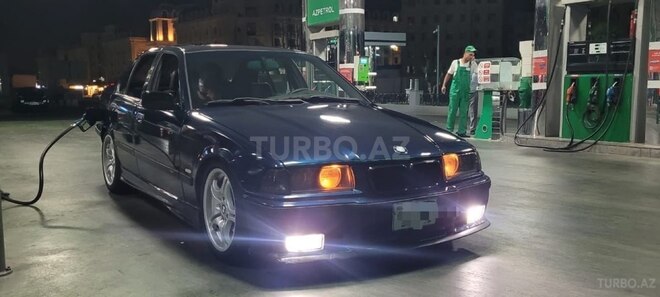 BMW 320-11