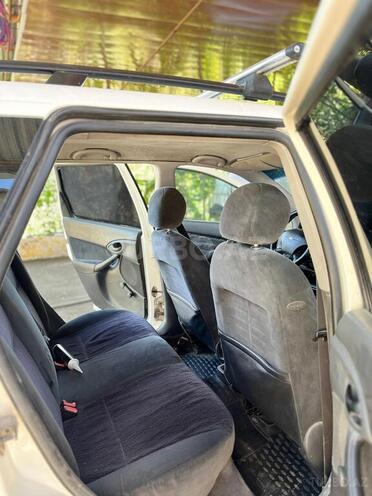 Ford Focus 2001, 360,000 km - 1.8 l - Neftçala