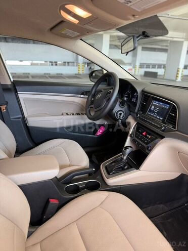 Hyundai Elantra 2017, 105,633 km - 2.0 l - Bakı