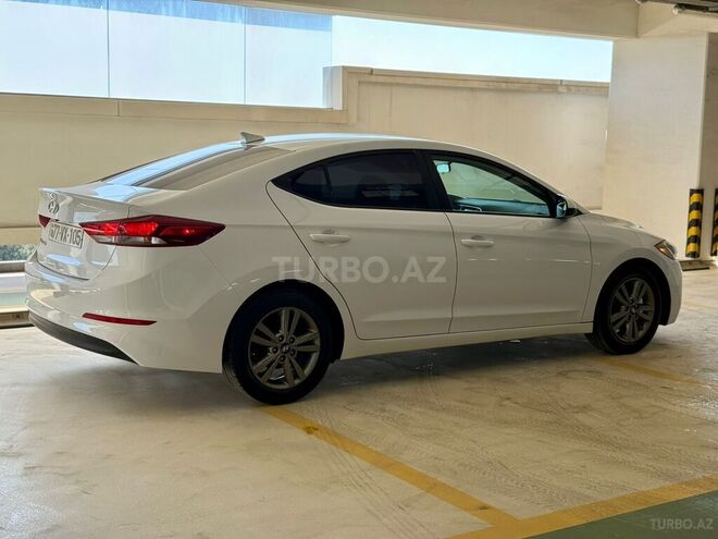 Hyundai Elantra 2017, 105,633 km - 2.0 l - Bakı