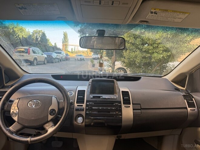 Toyota Prius-6