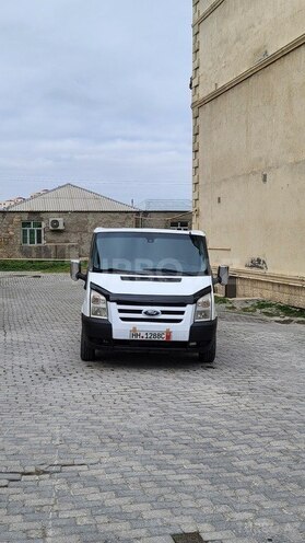 Ford Transit-1
