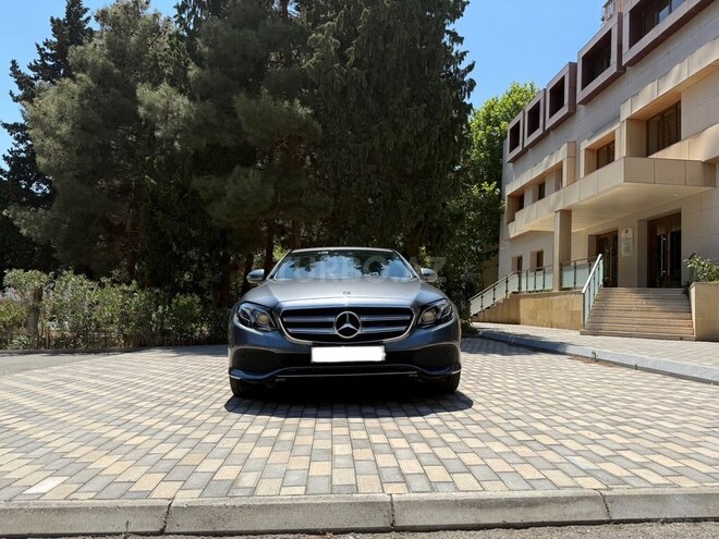 Mercedes E 220 d 4MATIC 2017, 189,612 km - 2.0 л - Bakı