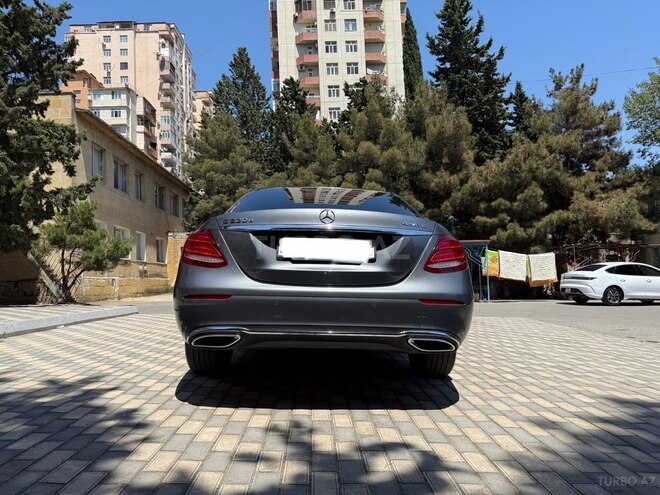 Mercedes E 220 d 4MATIC 2017, 189,612 km - 2.0 л - Bakı