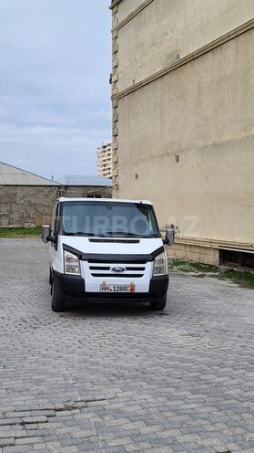 Ford Transit-4