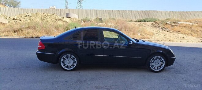 Mercedes E 240 2004, 295,000 km - 2.6 l - Bakı
