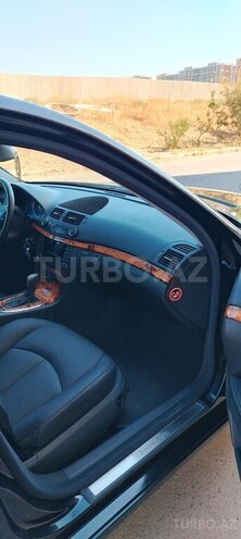 Mercedes E 240 2004, 295,000 km - 2.6 l - Bakı