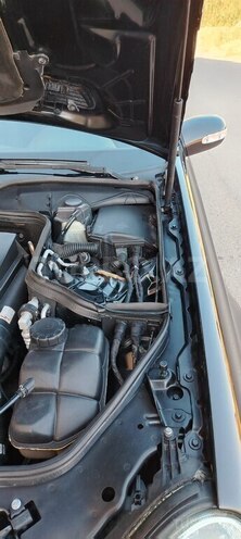 Mercedes E 240 2004, 295,000 km - 2.6 l - Bakı