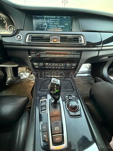 BMW 750 2009, 210,000 km - 4.4 l - Sumqayıt