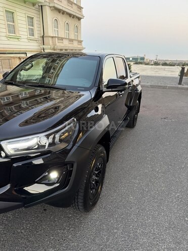 Toyota Hilux 2024, 45,000 km - 2.8 л - Bakı