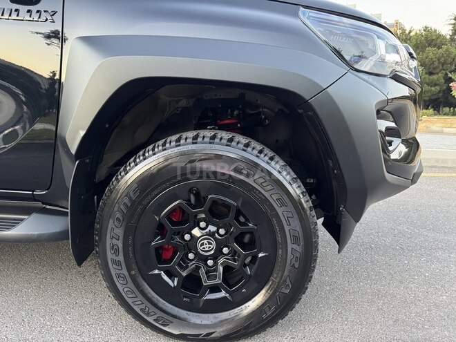 Toyota Hilux 2024, 45,000 km - 2.8 л - Bakı