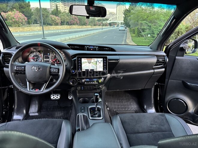 Toyota Hilux 2024, 45,000 km - 2.8 л - Bakı