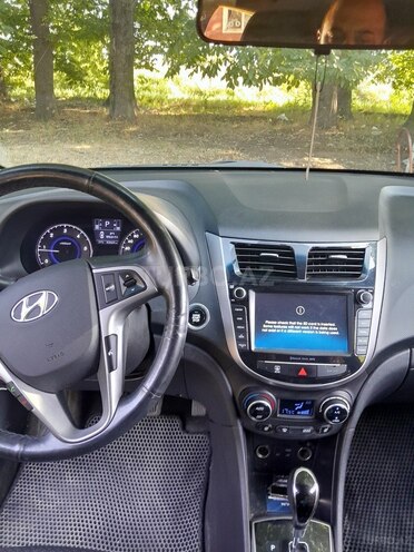 Hyundai Accent 2015, 82,669 km - 1.6 л - Tovuz