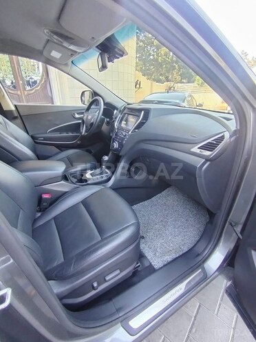Hyundai Santa Fe-5