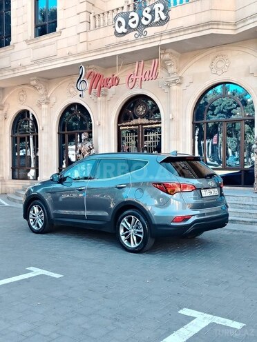 Hyundai Santa Fe-4