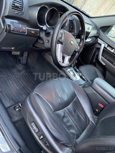 Kia Sorento-15