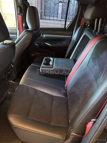Toyota Hilux 2024, 45,000 km - 2.8 л - Bakı
