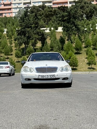 Mercedes C 320 2001, 337,000 km - 3.2 л - Bakı