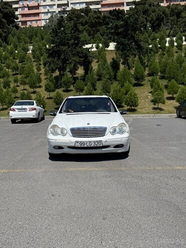 Mercedes C 320 2001, 337,000 km - 3.2 л - Bakı