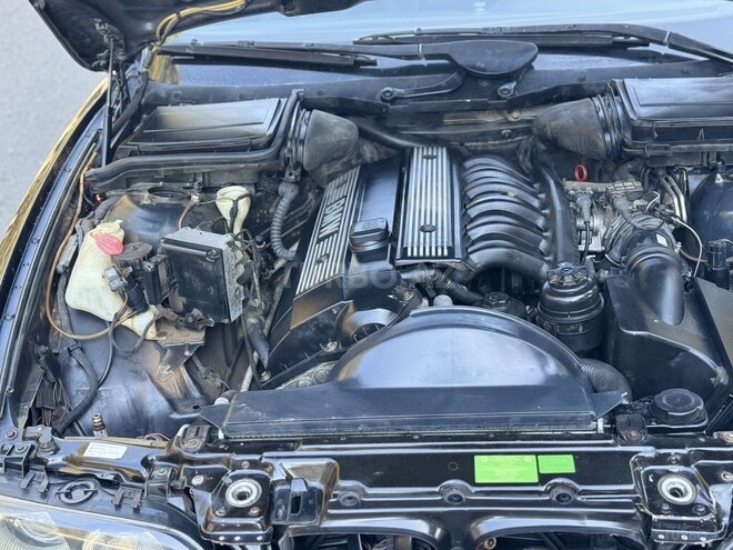 BMW 528 1997, 254,152 km - 2.8 л - Xırdalan