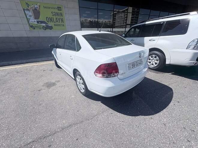 Volkswagen Polo 2013, 250,000 km - 1.6 l - Bakı