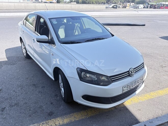 Volkswagen Polo 2013, 250,000 km - 1.6 l - Bakı