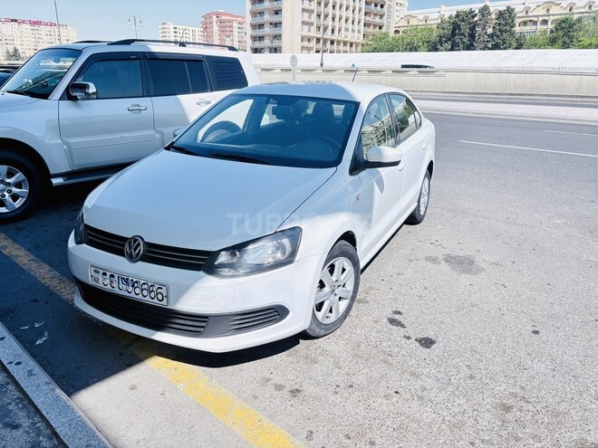 Volkswagen Polo 2013, 250,000 km - 1.6 l - Bakı