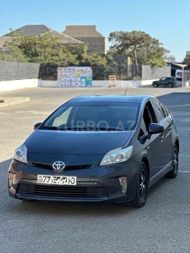 Toyota Prius-1