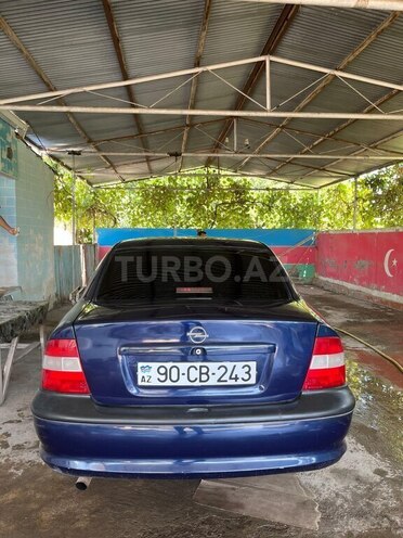 Opel Vectra 1997, 220,000 km - 1.6 l - Saatlı