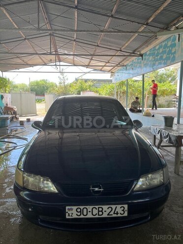 Opel Vectra 1997, 220,000 km - 1.6 l - Saatlı