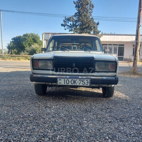 LADA (VAZ) 2107 2005, 48,000 km - 1.6 l - Salyan